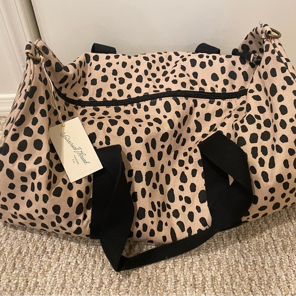 NWT Universal Thread Animal Print Duffel Bag - Picture 3 of 12